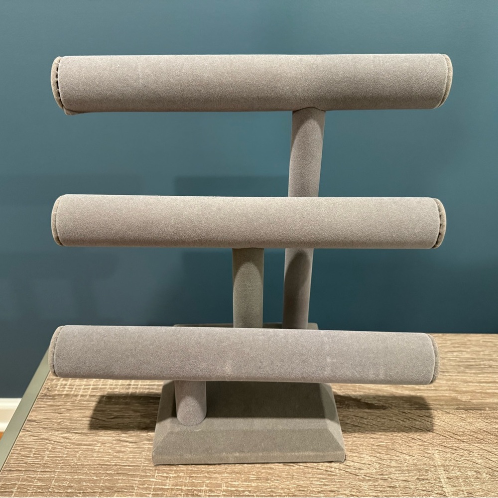 3-Tier Gray Velvet Jewelry Holder